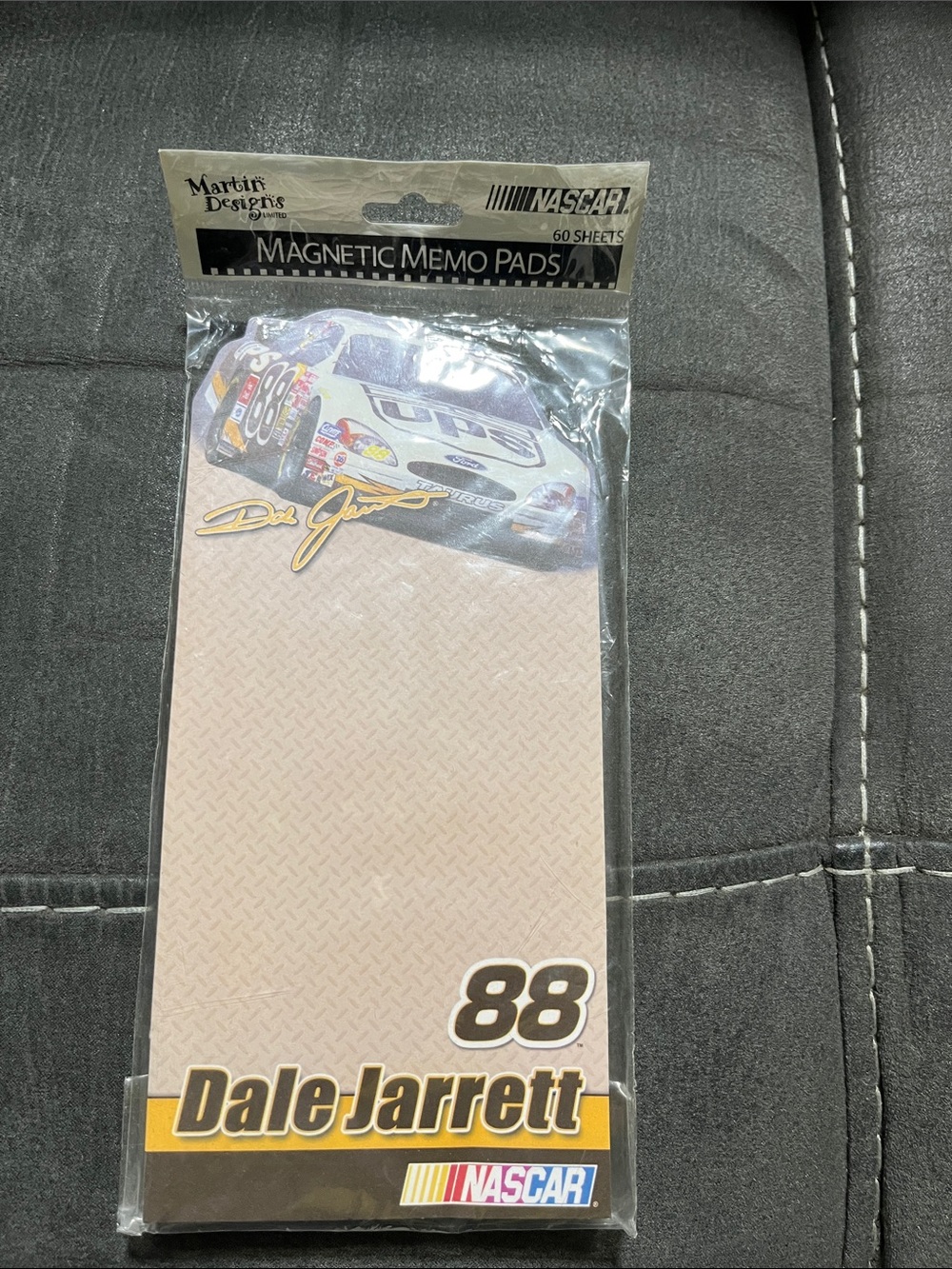 Nascar Dale Jarrett Magnetic Memo Pads in Beige, Yellow, Black